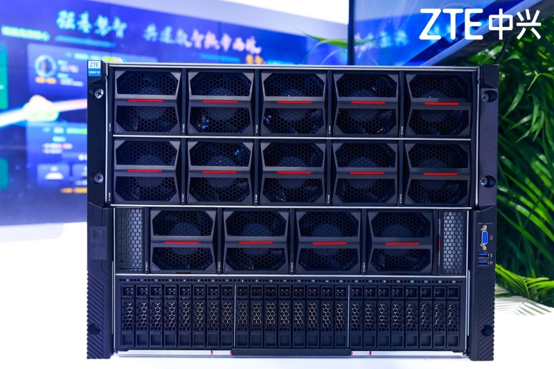 中兴通讯 GPU 服务器